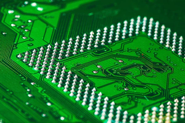 Grüne Leiterplatte eines Computers aus nächster Nähe — Stockfoto