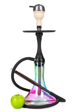 Beyaz arka planda izole meyve ile Nargile