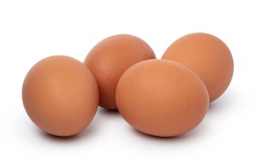 Beyaz bir arka plan üzerinde izole kahverengi tavuk yumurta