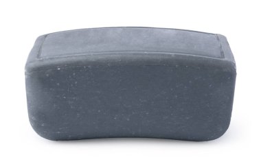 Beyaz arkaplanda izole edilmiş tek sabun çubuğu