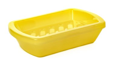 Boş plastik sabun kabı beyaza izole edilmiş.