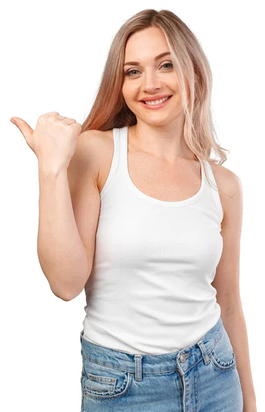 Młoda kobieta wskazująca na twój produkt na białym tle — Zdjęcie stockowe