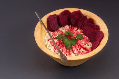 Sağlıklı ev yapımı vegan yemek kase. Çiğ gıda kavramı bambu kase