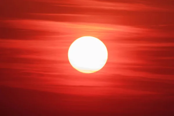 Большое Солнце Солнечное Небо Закате — стоковое фото