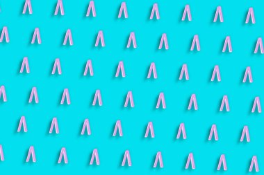 Lambda işareti. Lambda mektubu, Yunan alfabesi sembolü, turkuaz mavi minimalist arkaplan