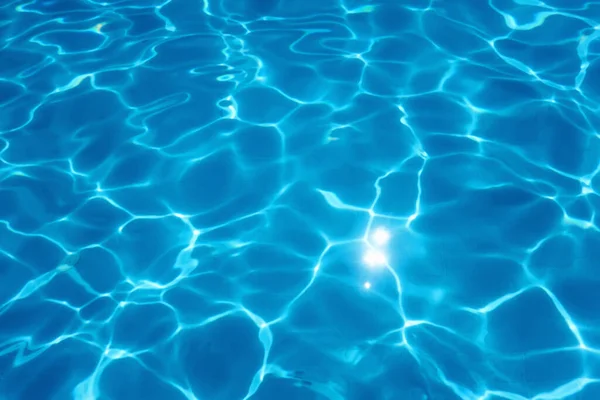 Hotel Piscina Acqua Sole Riflesso Sfondo Ondulazione Acqua — Foto Stock