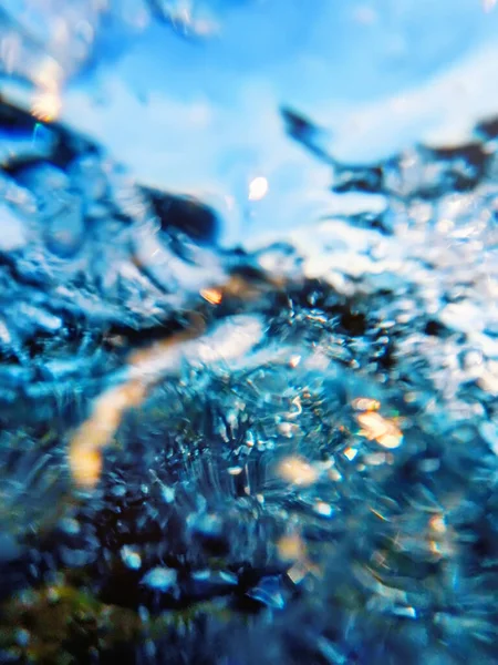 Salpicaduras Olas Marinas Cerca Vista Bajo Ángulo Fondo Agua —  Fotos de Stock