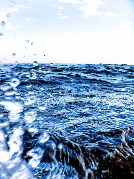 Meer Welle Splash Aus Nächster Nähe Niedrigen Winkel Blick Wasser — Stockfoto