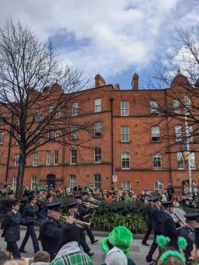 Dublin, İrlanda 17.03.2022 Saint Patrick Günü. Ukrayna 'yı Destekle