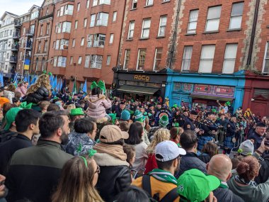 Dublin, İrlanda 17.03.2022 Saint Patrick Günü. Ukrayna 'yı Destekle