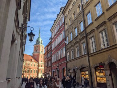 Eski kasabanın mimarisinin manzarası