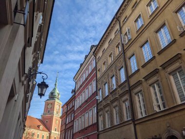 Eski kasabanın mimarisinin manzarası