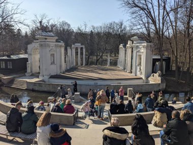 Eski kasabanın mimarisinin manzarası