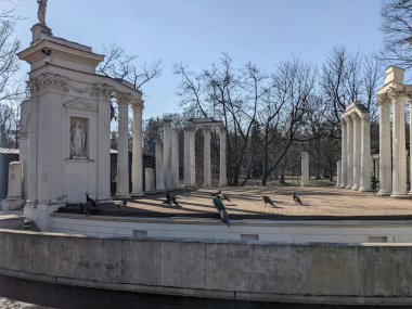 Eski kasabanın mimarisinin manzarası