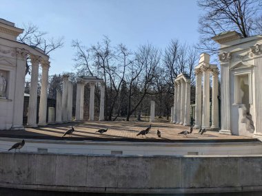 Eski kasabanın mimarisinin manzarası