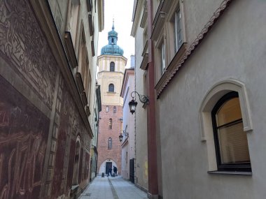 Eski kasabanın mimarisinin manzarası