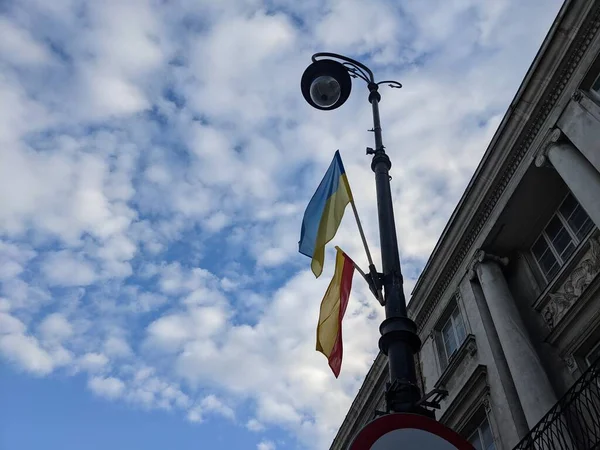Ukrajna Támogatásának Szimbólumai Európai Városban — Stock Fotó