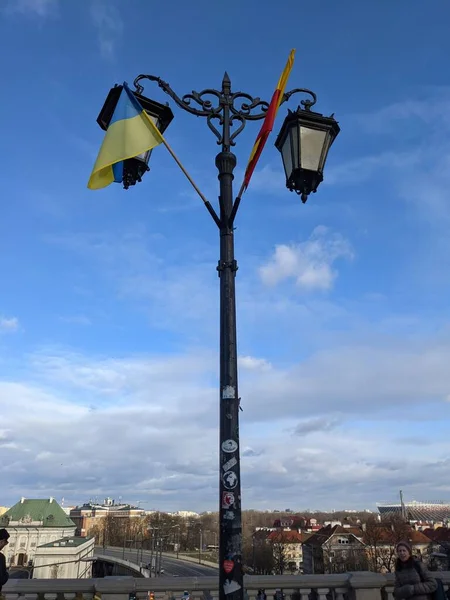 Visa Symboler För Stöd Till Ukraina Kriget Den Europeiska Staden — Stockfoto