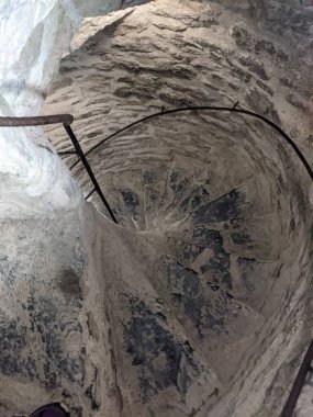 Kılıç Kalesi 'ndeki sarmal merdiven, Dublin' de bulunan ortaçağ kalesi.