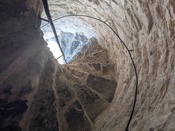 Kılıç Kalesi 'ndeki sarmal merdiven, Dublin' de bulunan ortaçağ kalesi.