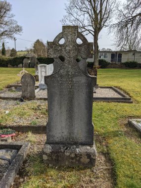 St. Mary Kilisesi ve St. Laurence Kilisesi, Crookstown, Co. Kildare Mezarlığı.