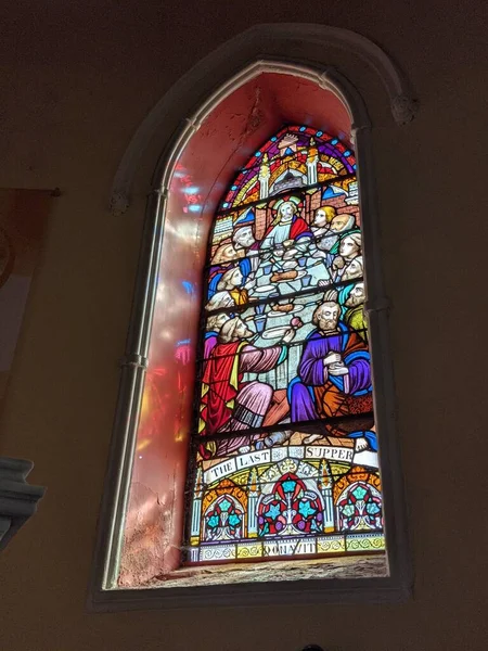 爱尔兰基尔多Moone最神圣的三一教堂Henry Patrick Clarke彩色玻璃作品 — 图库照片