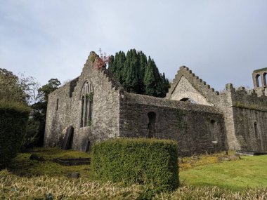 Manastır harabeleri. Malahide Kalesi ve Park, Co Dublin