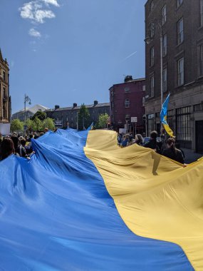 Dublin, İrlanda - 8 Mayıs 2022: Rus istilasına karşı protesto.