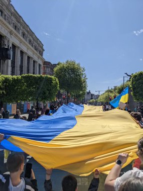 Dublin, İrlanda - 8 Mayıs 2022: Rus istilasına karşı protesto.