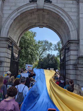 Dublin, İrlanda - 8 Mayıs 2022: Rus istilasına karşı protesto.