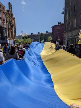 Dublin, İrlanda - 8 Mayıs 2022: Rus istilasına karşı protesto.