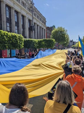 Dublin, İrlanda - 8 Mayıs 2022: Rus istilasına karşı protesto.