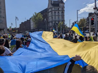 Dublin, İrlanda - 8 Mayıs 2022: Rus istilasına karşı protesto.