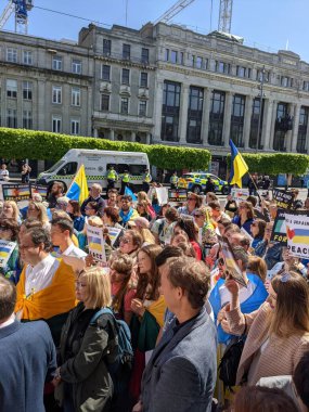 Dublin, İrlanda - 8 Mayıs 2022: Rus istilasına karşı protesto.