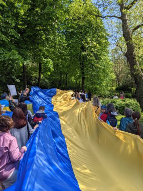 Dublin, İrlanda - 8 Mayıs 2022: Rus istilasına karşı protesto.