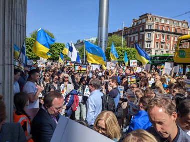 Dublin, İrlanda - 8 Mayıs 2022: Rus istilasına karşı protesto.