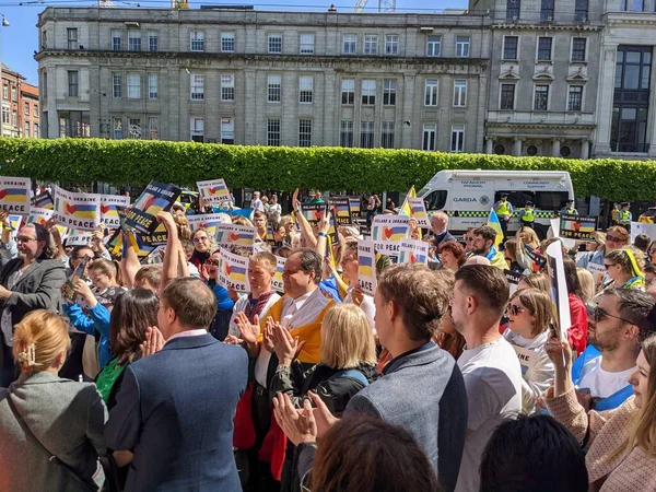 Dublin, İrlanda - 8 Mayıs 2022: Rus istilasına karşı protesto.