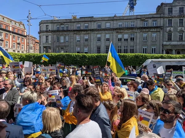 Dublin, İrlanda - 8 Mayıs 2022: Rus istilasına karşı protesto.