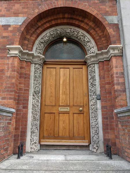 Old Wooden Door Ancient Building — Stok fotoğraf
