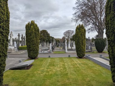Glasnevin Mezarlığı, İrlanda 'nın en büyük mezarlığı.