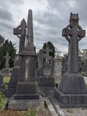 Glasnevin Mezarlığı, İrlanda 'nın en büyük mezarlığı.