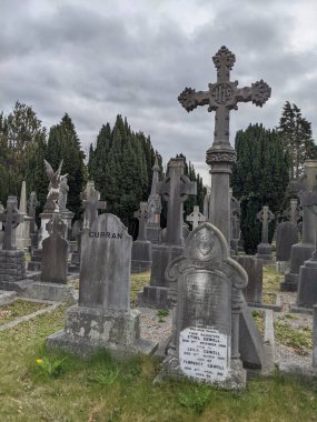Glasnevin Mezarlığı, İrlanda 'nın en büyük mezarlığı.