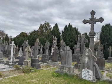 Glasnevin Mezarlığı, İrlanda 'nın en büyük mezarlığı.