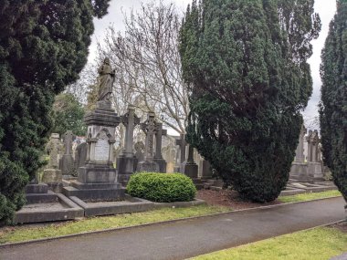 Glasnevin Mezarlığı, İrlanda 'nın en büyük mezarlığı.