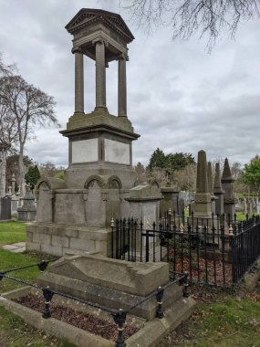 Glasnevin Mezarlığı, İrlanda 'nın en büyük mezarlığı.