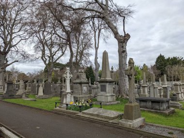 Glasnevin Mezarlığı, İrlanda 'nın en büyük mezarlığı.
