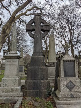 Glasnevin Mezarlığı, İrlanda 'nın en büyük mezarlığı.