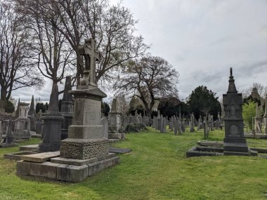 Glasnevin Mezarlığı, İrlanda 'nın en büyük mezarlığı.