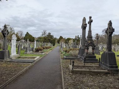 Glasnevin Mezarlığı, İrlanda 'nın en büyük mezarlığı.