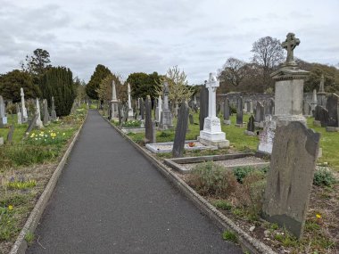 Glasnevin Mezarlığı, İrlanda 'nın en büyük mezarlığı.